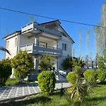 Villa *